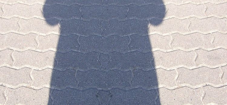 Ginekomastia u mężczyzn – czym jest i jak ją leczyć?